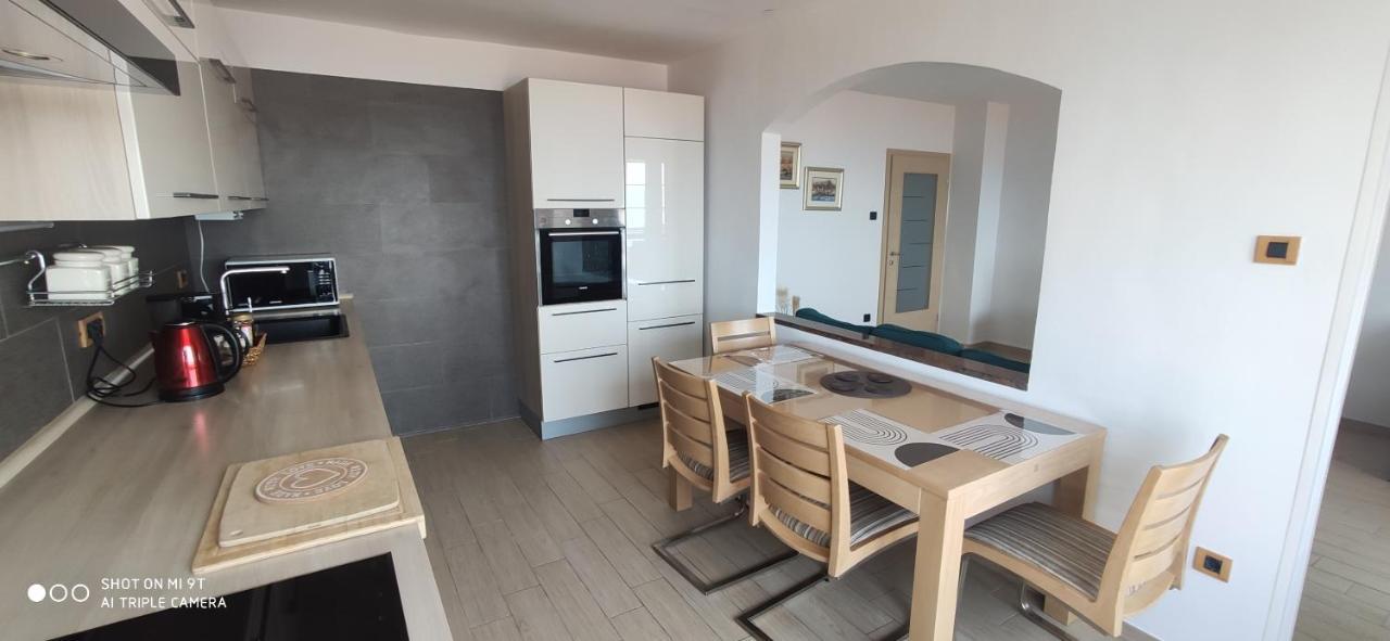 Apartment Karla Рийека Екстериор снимка
