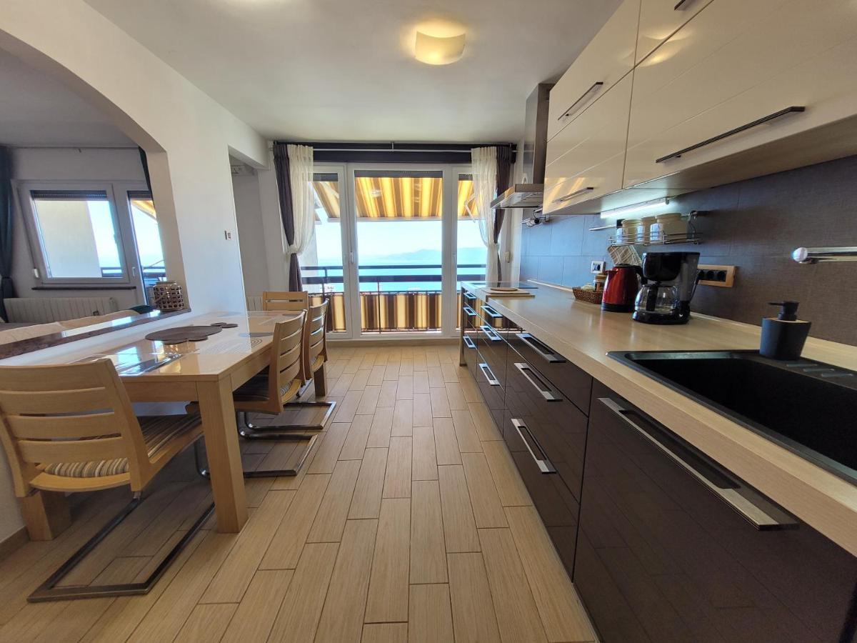 Apartment Karla Рийека Екстериор снимка